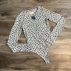 Abercrombie and Fitch Grey Leopard Print Long Sleeve Bodysuit